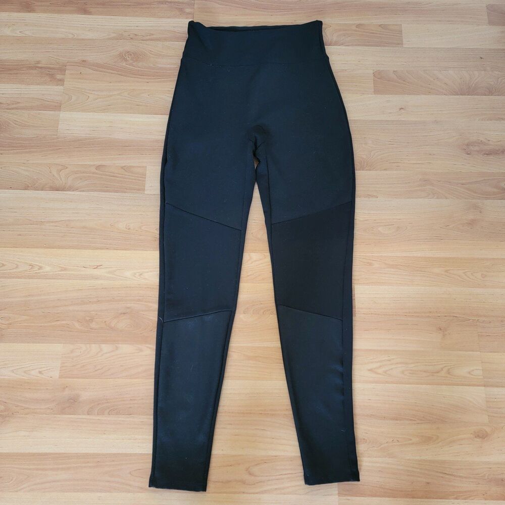 Assets by Spanx Black Leggings Size Medium